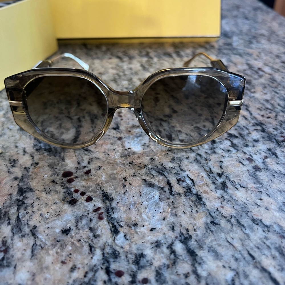 Fendi Chic Brown Sunglasses - Picture 4 of 9